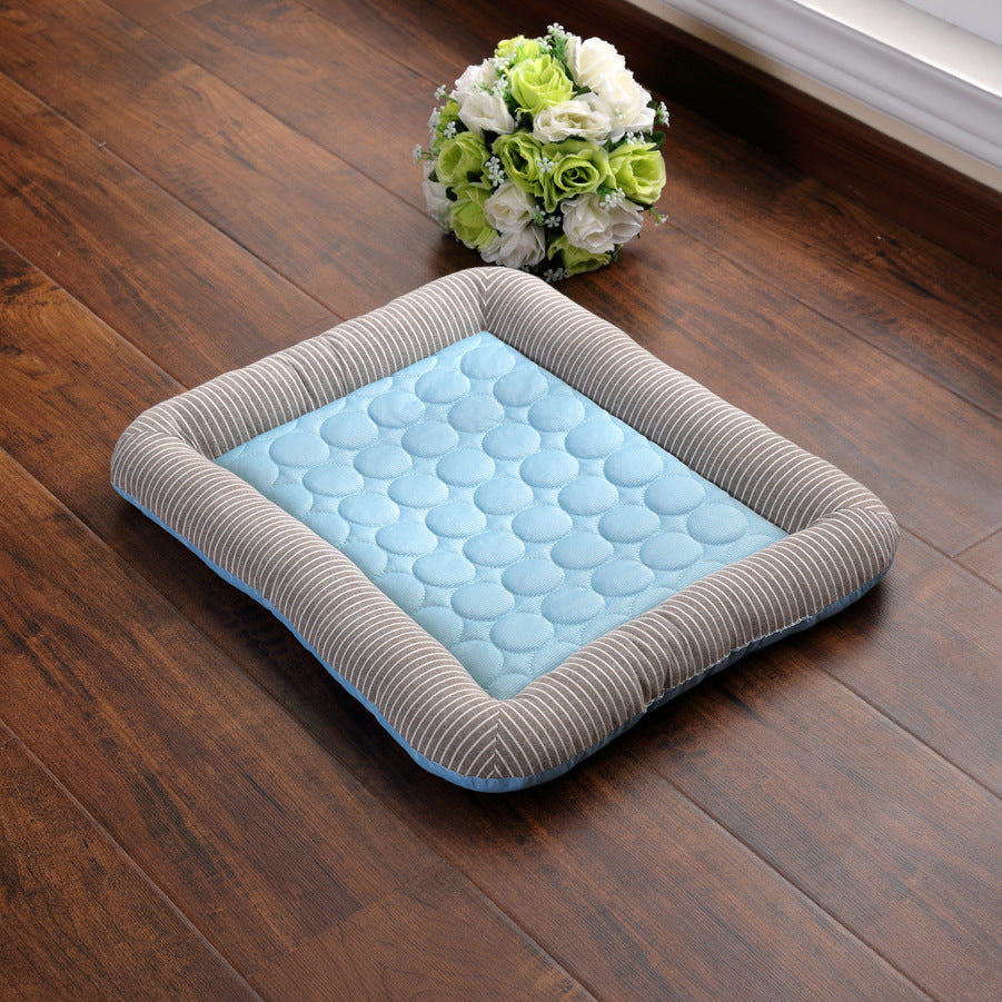 Dog Cooling Mat – Ice Silk Summer Bed for Dogs & Cats, Breathable & Soft