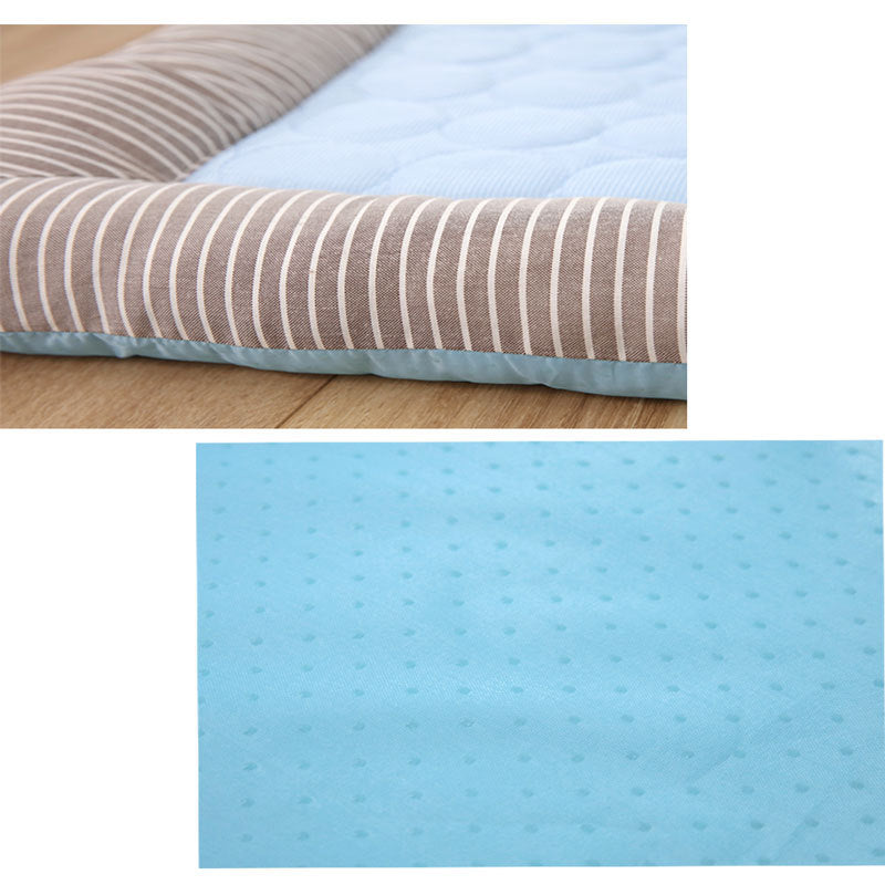 Dog Cooling Mat – Ice Silk Summer Bed for Dogs & Cats, Breathable & Soft